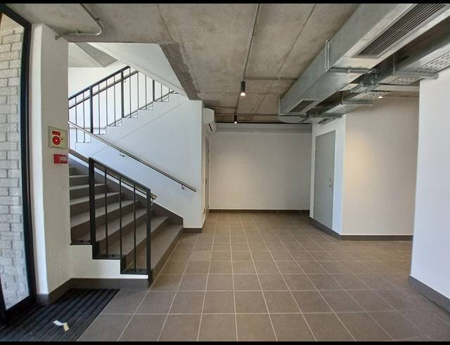 3,273M² FACTORY TO LET IN SACKS CIRCLE INDUSTRIAL